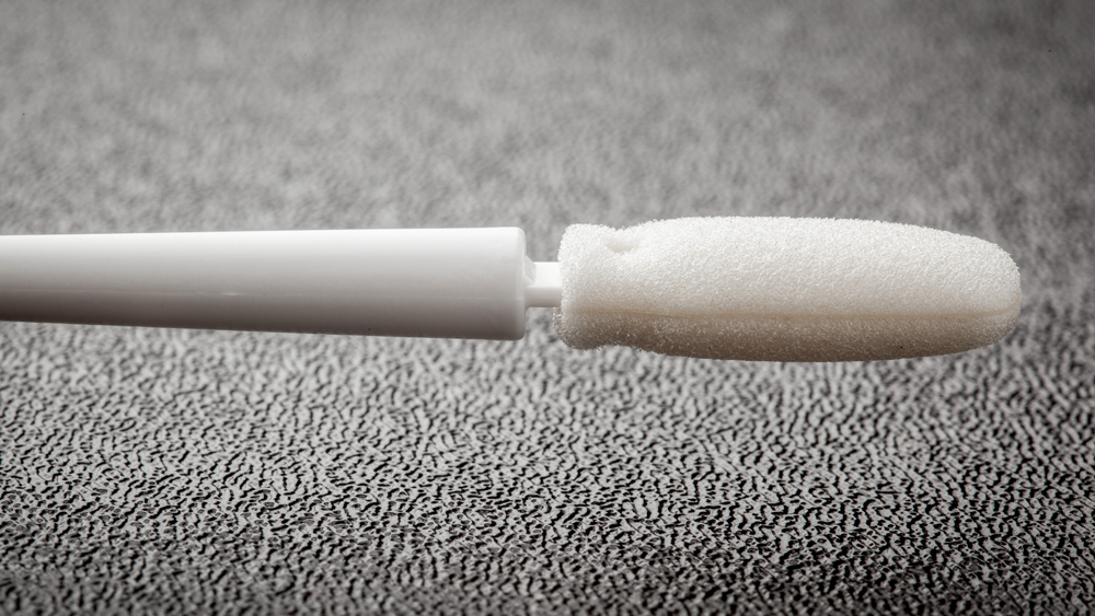 FoamTec HT1090-100 CleanWIPE Swab End Close Up Sideways